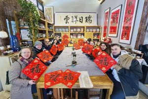 Платформата за късометражни драми ByteDance отговаря на твърдения за „кражба на лице“ с изкуствен интелект, премахва сериали поради неразрешено използване на лице · TechNode